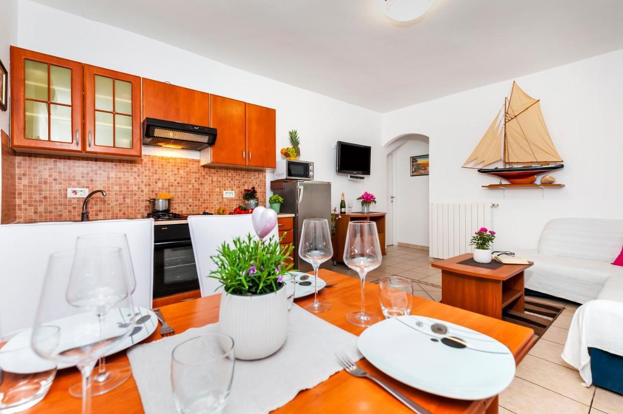 Apartment & Rooms Graciela روفينج المظهر الخارجي الصورة